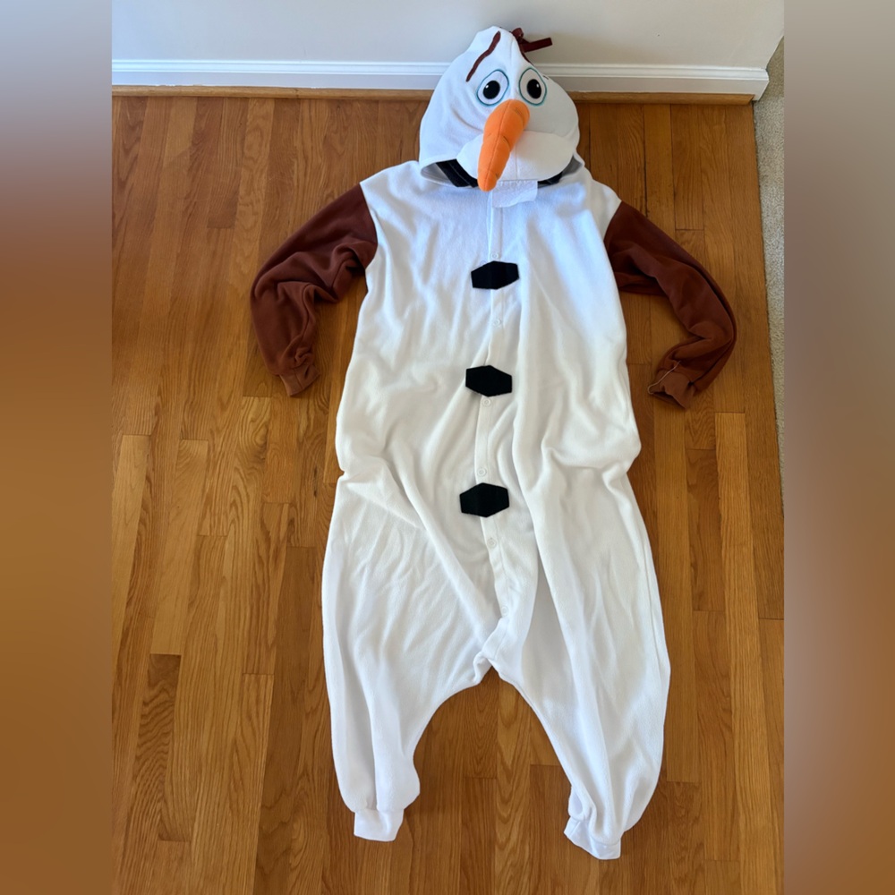 Adult Medium Olaf Onesie